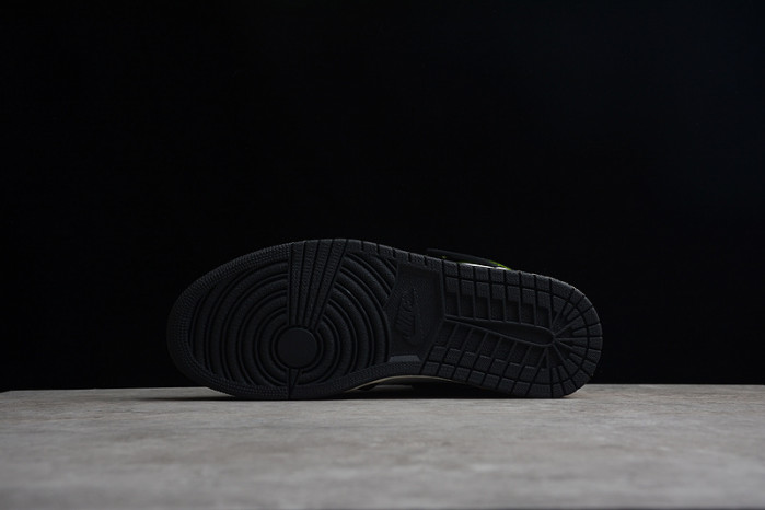 Air Jordan 1 High OG “University Gold” 555088-118