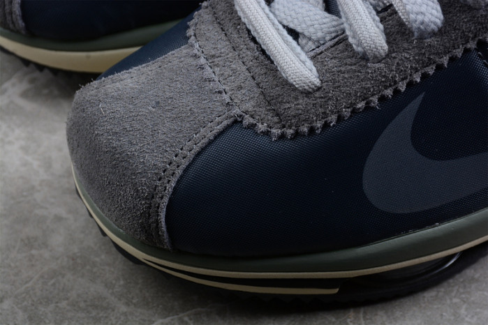 Kaws x Sacai x Nk Zoom Cortez 4.0 DQ0581-001