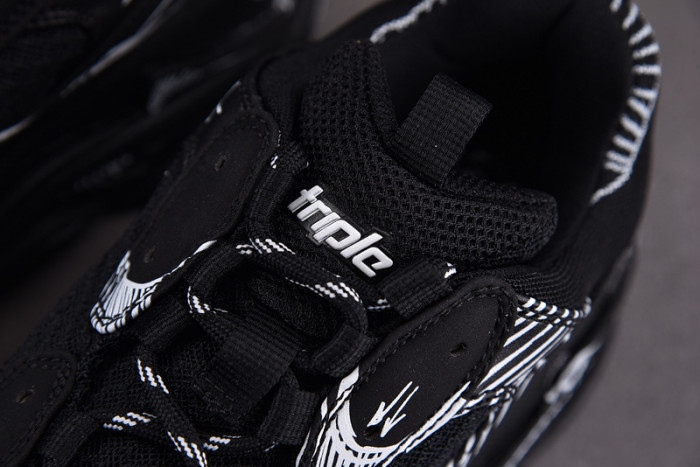 TRIPLES TRAINER SNEAKERS 2000137