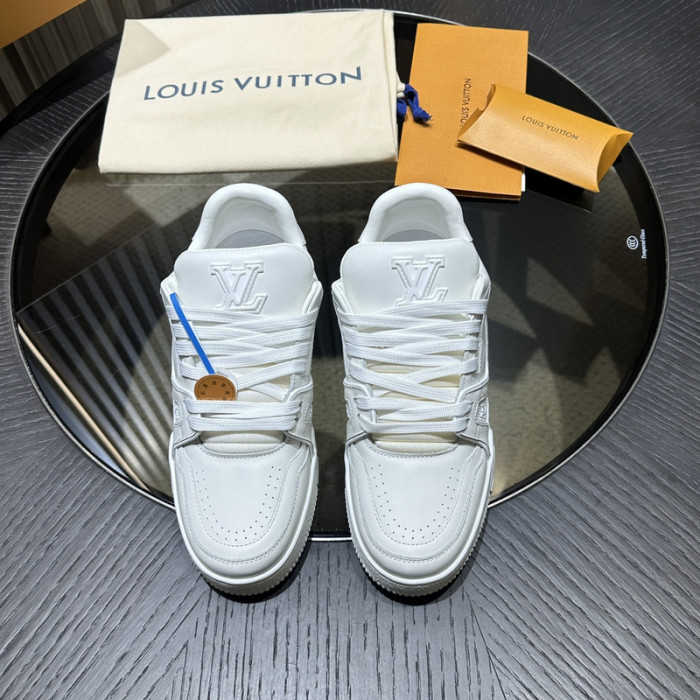 LV TRAINER SNEAKER LV-000604