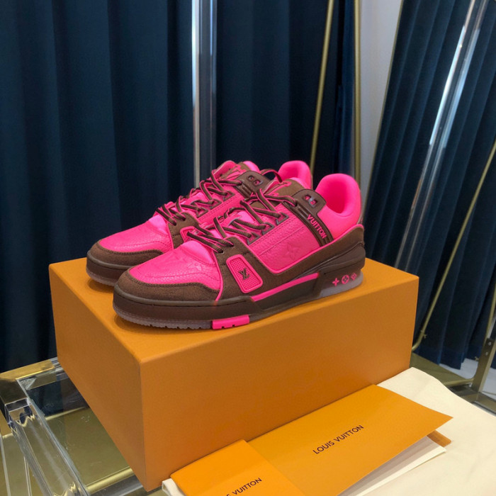 LV SNEAKER LV-000312