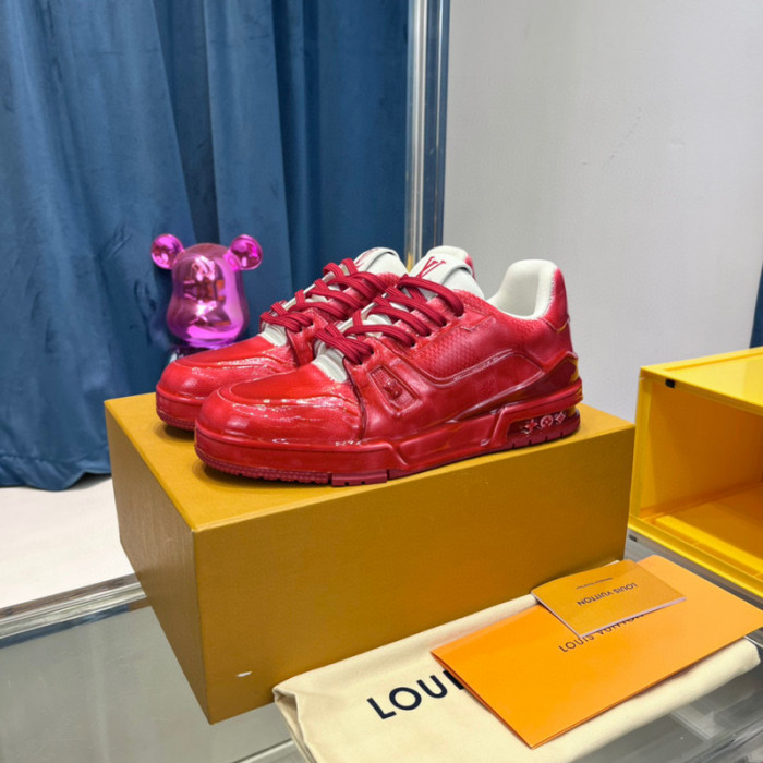 LV SNEAKER LV-000392