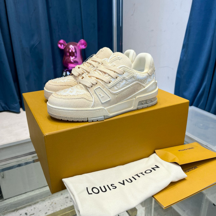 LV SNEAKER LV-000467