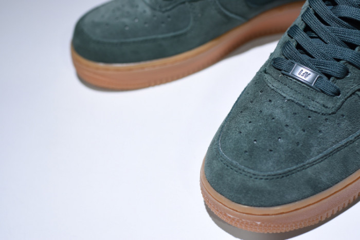 NIKE AIR FORCE 1 HIGH 