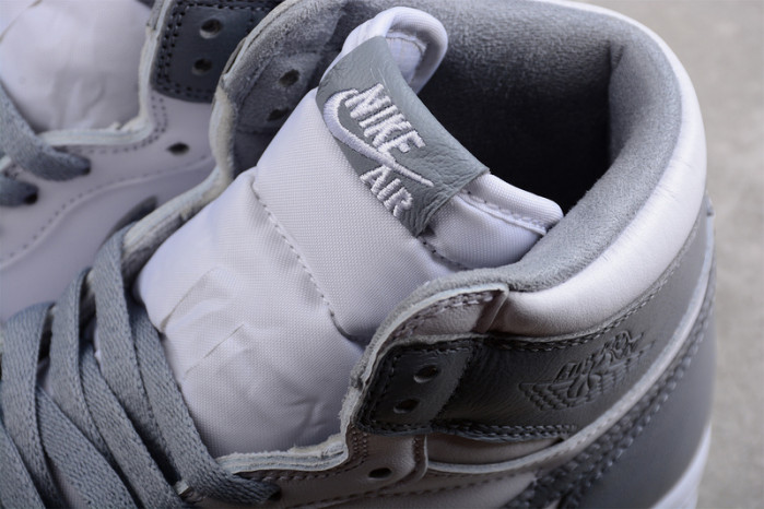 Air Jordan 1 High OG Stealth 555088-037