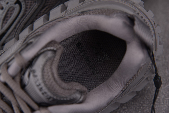 DEFENDER SNEAKER DS005