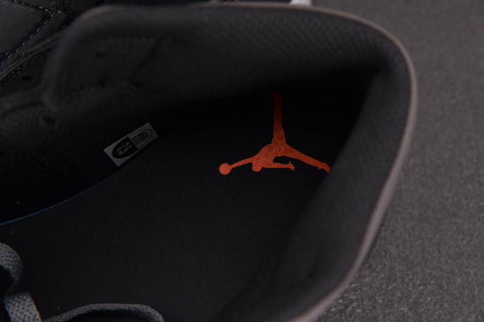 Air Jordan 1 Mid SE “Night Stadium” FQ8338-017