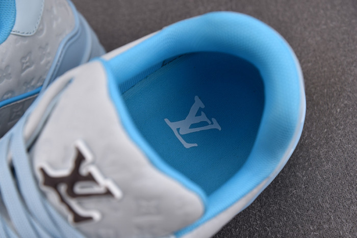 LV TRAINER SNEAKER LV-000597