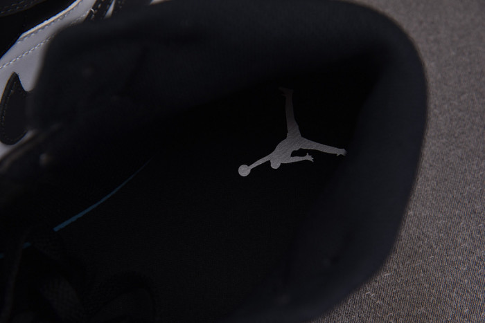 Air Jordan 1 Mid "Iron Grey" DQ8426-001