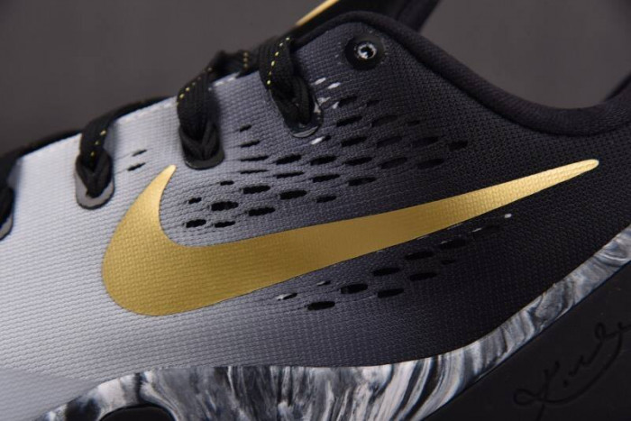 Nike Kobe 9 EM Protro 