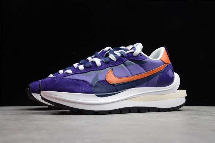 NIKE VAPORWAFFLE SACAI DARK IRIS DD1875-500