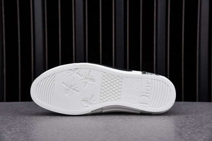 B23 OBLIQUE HIGH TOP SNEAKERS T00480H0534