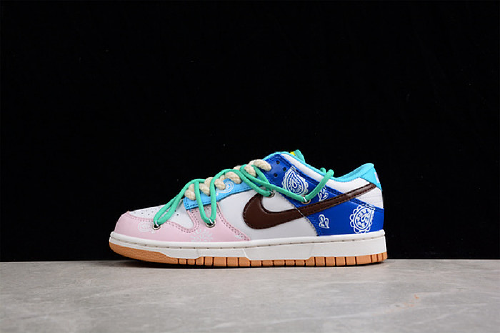 Dunk Low SE "Free .99"