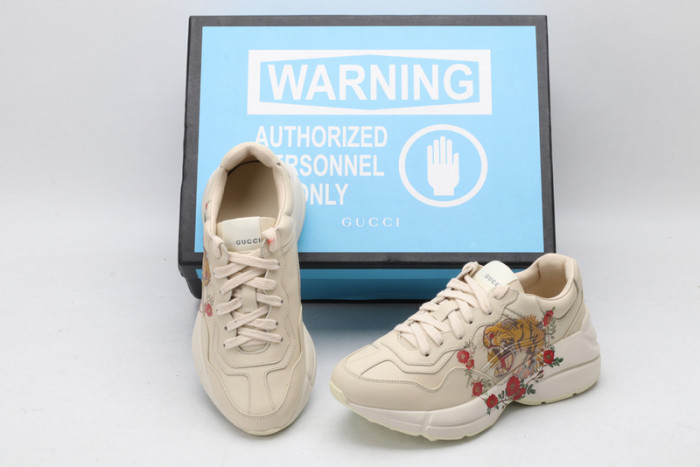 G*u*i* trainer sneaker26