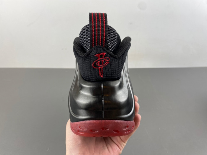 NIKE Air Foamposite One 