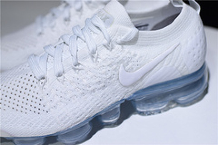 Nike Mens Air VaporMax Flyknit 2.0 Triple White 942843-100
