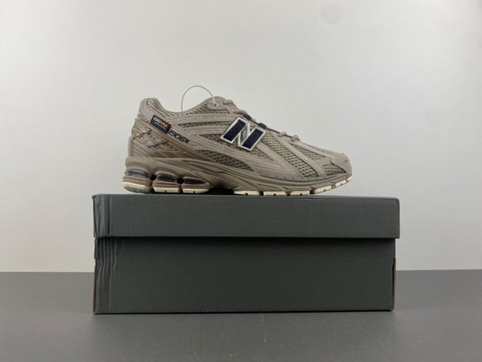 New Balance 1906R Cordura 