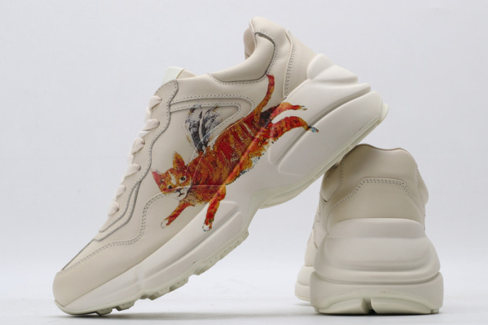 G*u*i* trainer sneaker32